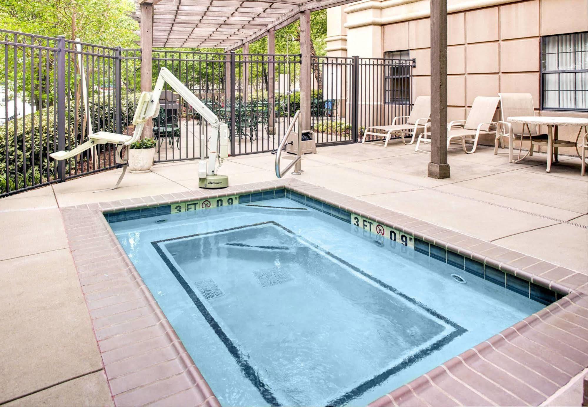 Towneplace Suites Atlanta Buckhead Екстериор снимка